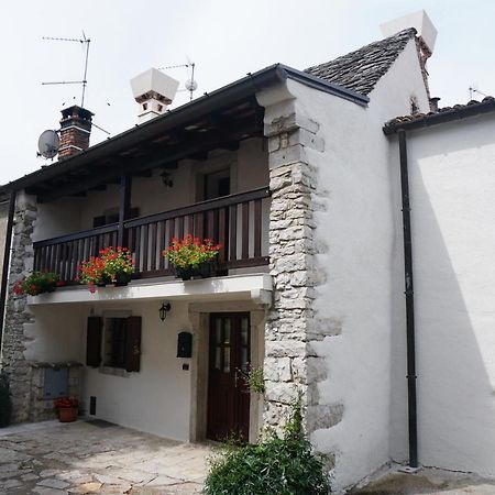 Casa Vacanze Alenka Borgo Grotta Gigante Екстер'єр фото